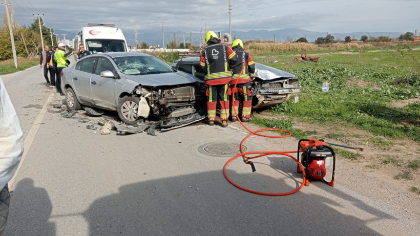 Burhaniye’de Kafa Kafaya Kaza: 3 Yaralı