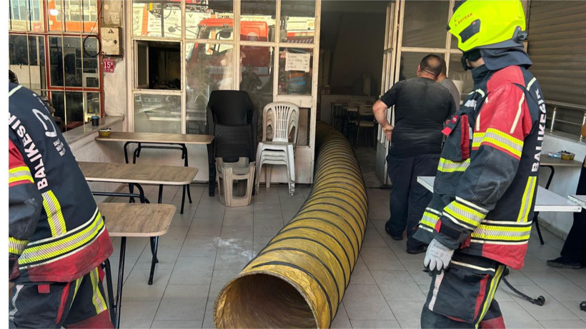 Burhaniye’de Köfteci Dükkanında Baca Yangını