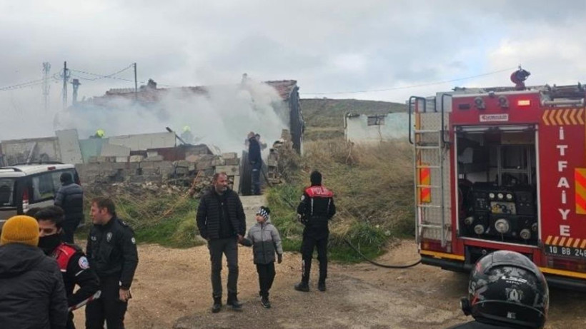 Balıkesir'de Soba Yangını: 1 Kişi Dumandan Etkilendi