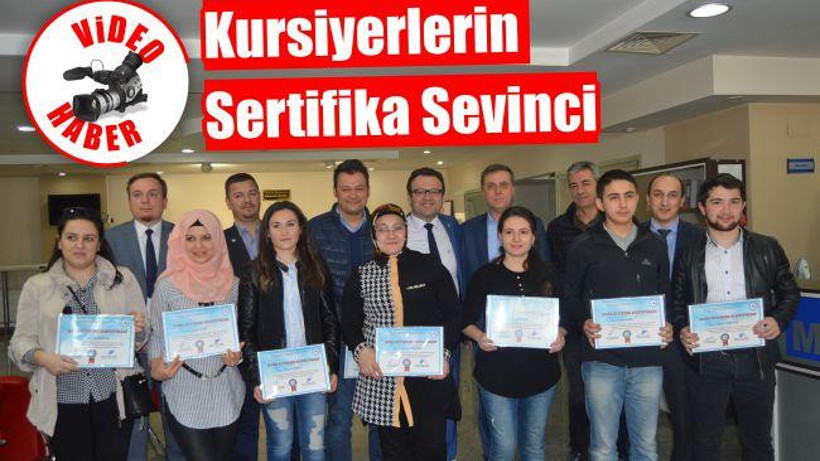 Kursiyerlerin Sertifika Sevinci