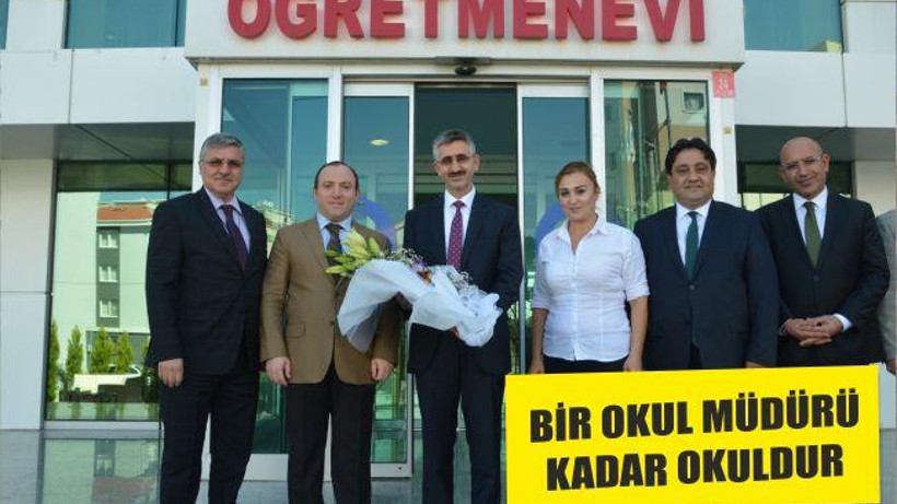 BİR OKUL MÜDÜRÜ KADAR OKULDUR