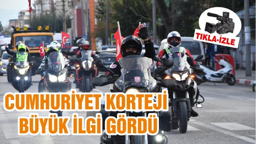 CUMHURİYET KORTEJİ BÜYÜK İLGİ GÖRDÜ