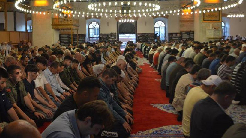 Balıkesir Zağnospaşa'da Bayram Namazı