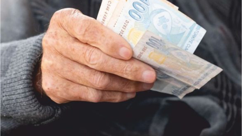 Çalışan emeklilere 5 bin lira önergesi
