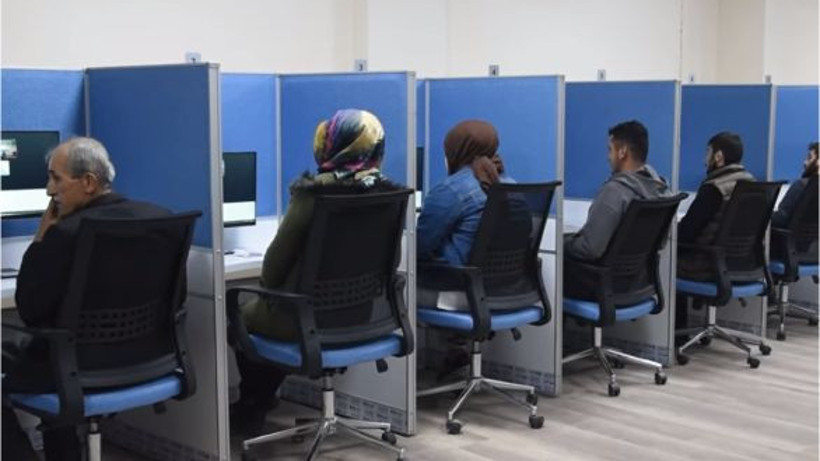 Dursunbey'de E-Sınav Merkezi Açıldı