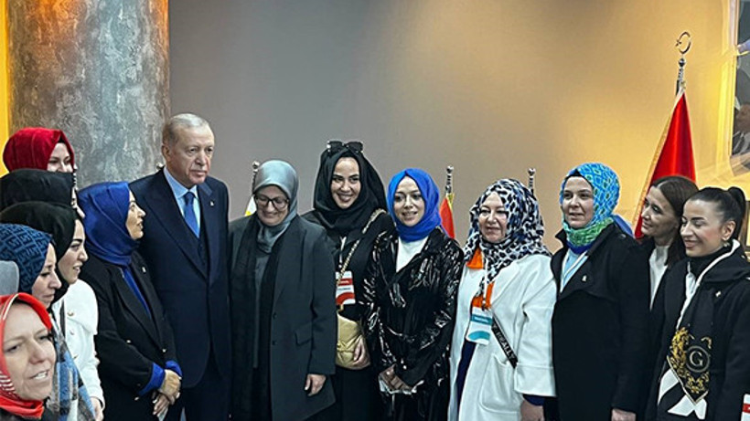 Cumhurbaşkanı Recep Tayyip Erdoğan, Miting Sonrası Büyükşehir Belediyesini Ziyaret Etti