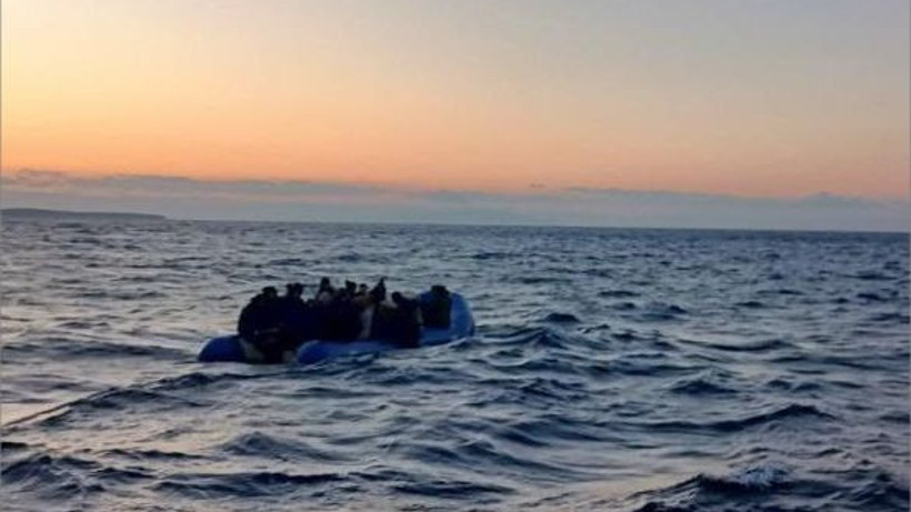 Sürüklenen 51 Düzensiz Göçmeni Sahil Güvenlik Kurtardı