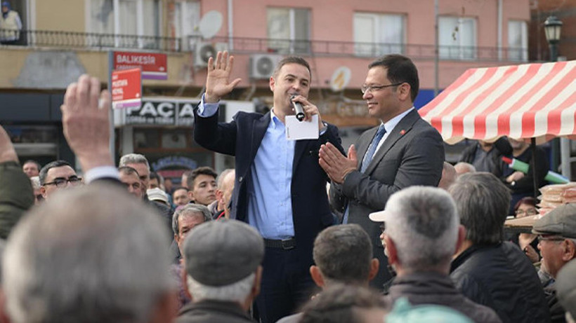 Ahmet Akın; "Balıkesirlilerin Aklıyla Alay Ediyorlar"