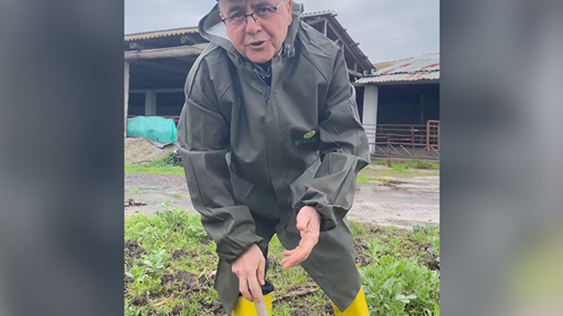 Altıeylül CHP Adayı Şehirli, Tarladan Mesaj Verdi
