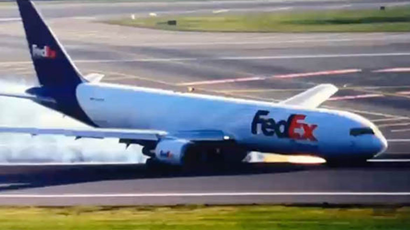 SON DAKİKA! Kargo Uçağı Gövde Üzerine İniş Yaptı