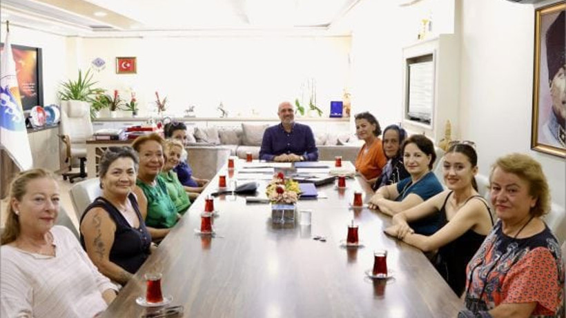 CHP Kadın Kolları'ndan Başkan Dinçer'e Destek