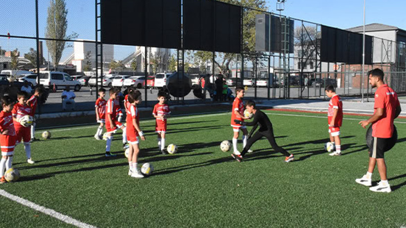 Balkes Altyapı Seçmelerinde Minik Yıldızlar Sahne Aldı