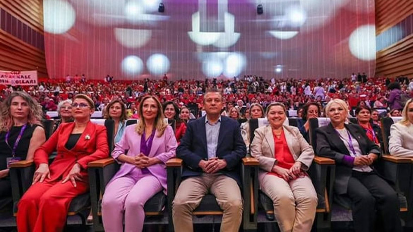 CHP Balıkesir İl Kadın Kolları'ndan Asu Kaya'ya Tebrik