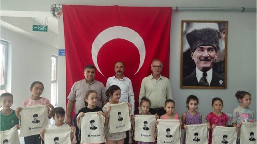 Sındırgı'dan Yüzme Kursu Öğrencilerine Sürpriz!