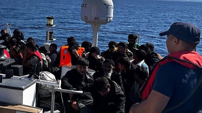 Ayvalık Açıklarında 52 Düzensiz Göçmen Yakalandı