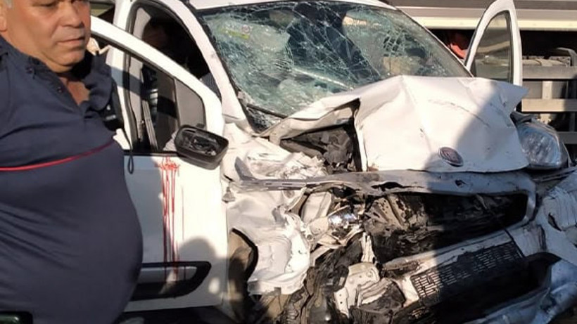 Havran’da Ticari Araçla Kamyon Çarpıştı, Yaralılar Var