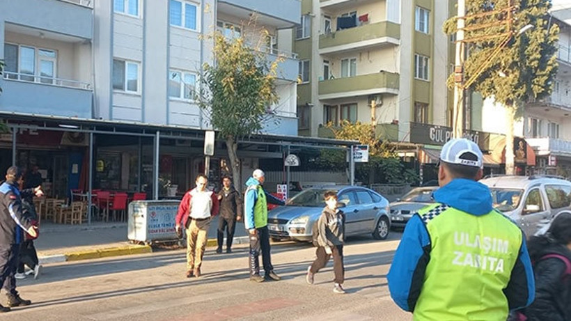 Balıkesir Zabıtasından Okul Önlerinde Sıkı Denetim