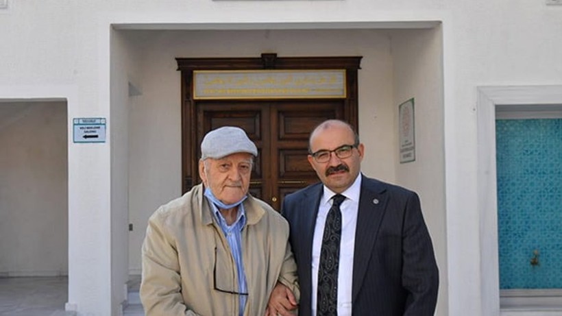 Vali Ustaoğlu'ndan Sağlık ve Gençlik Merkezine Ziyaret