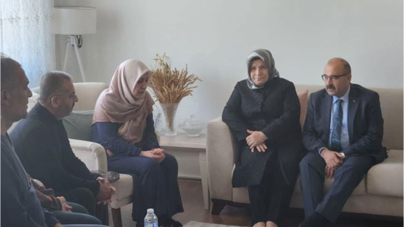 Vali Ustaoğlu Acılı Ailenin Yanında