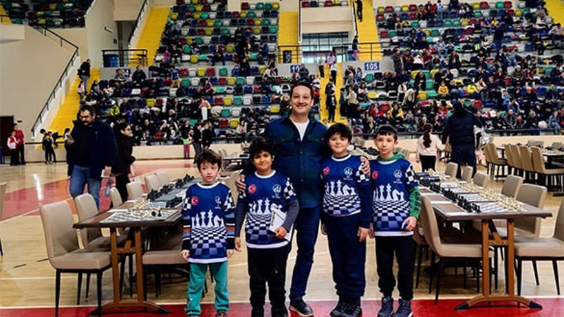Burhaniyeli Sporcular Balıkesir Satranç Turnuvasından Başarıyla Döndü