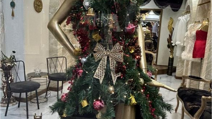 Balıkesir’de Vitrinlere Yeni Yıl Şıklığı