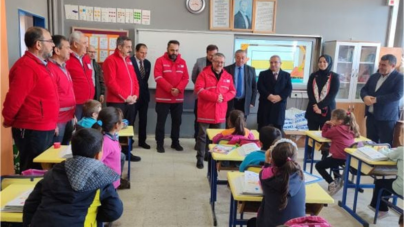 Balıkesir Kızılay Öğrenciler İçin Sındırgı'da