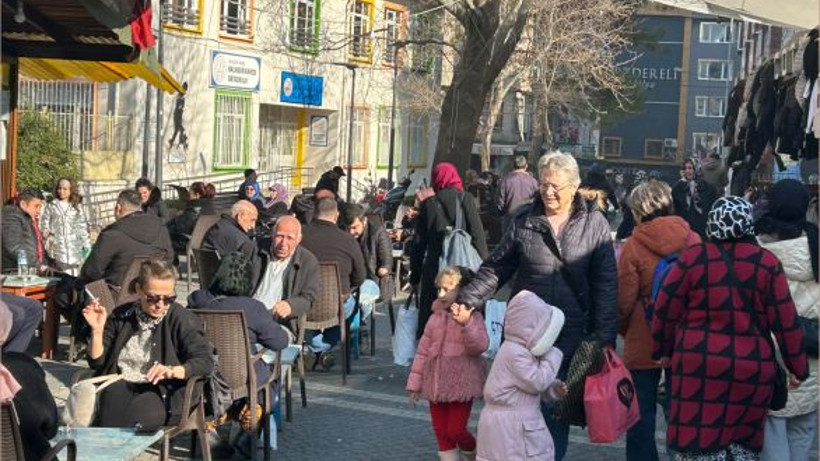 Güzel Havayı Fırsat Bilen Sokaklara Koştu
