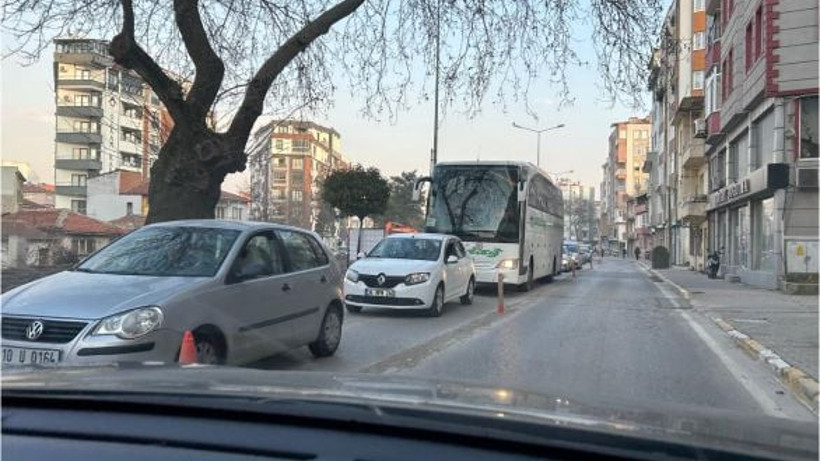 Balıkesir Edremit Yolu Trafiğe Kapalı: Yol Çalışması