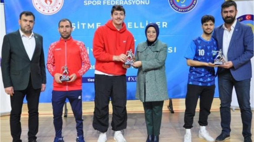 Balıkesir’in de Katıldığı Şampiyonada İstanbul Sessizler Şampiyon Oldu