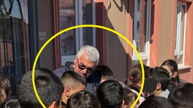 Emekli Öğretmen’e İlginç Veda: ‘’Bir Gün Gitsen…’’