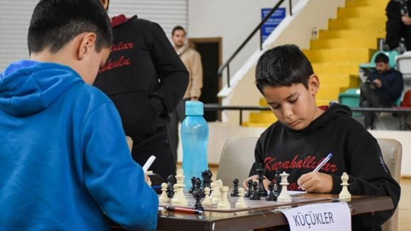 Balıkesir'de Okul Sporları Satranç İl Birinciliği Tamamlandı