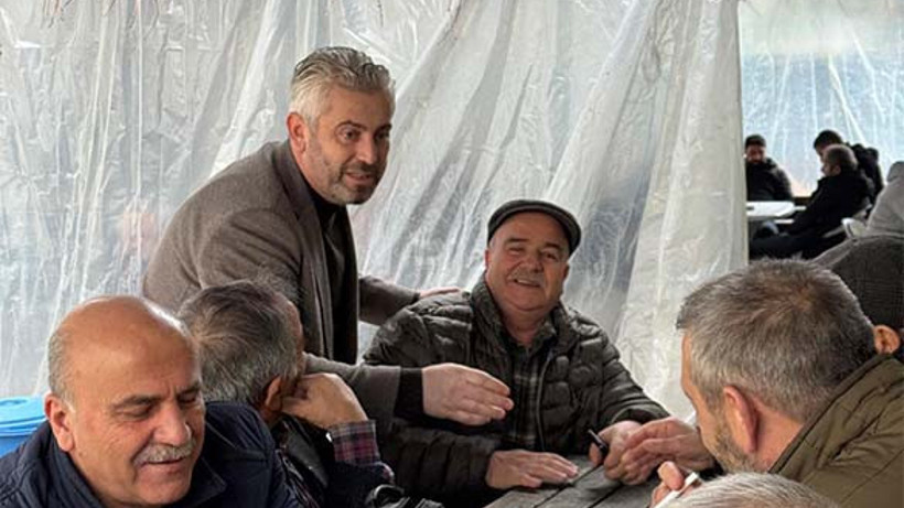 Aka Vatandaştan Omzunu Ayırmıyor