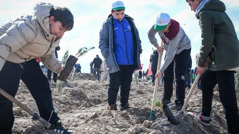 Balıkesir’de Nevruz ve Ormancılık Günü’nde Fidan Dikimi