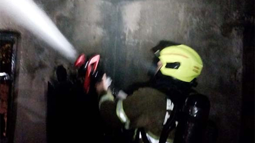 Edremit’te Depo Yangını! Alevler Kontrol Altına Alındı