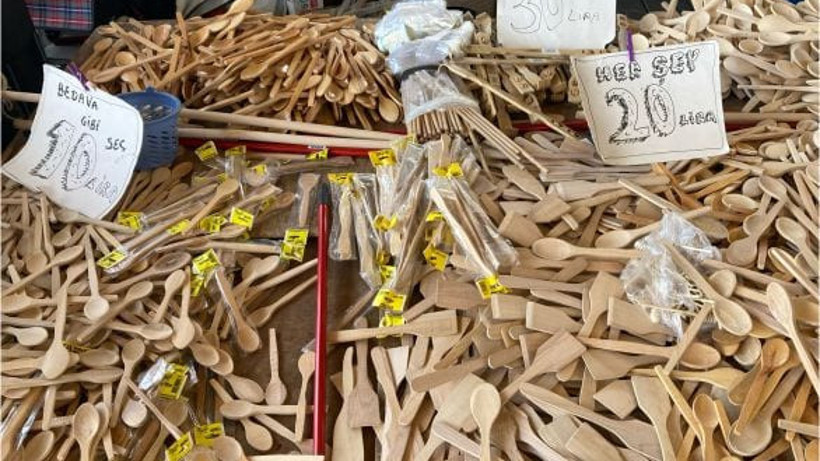 Balıkesir Pazarı’nda Ahşap Kaşıklar 20 TL’den Satılıyor