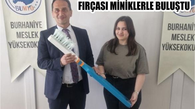 Dev Diş Fırçasıyla Miniklere Diş Fırçalama Eğitimi Verildi