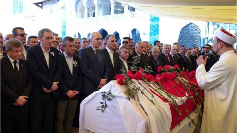 Sırrı Süreyya Önder Son Yolculuğuna Uğurlandı