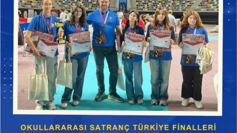 Altıeylül Yarış Ortaokulu Satranç Takımı Türkiye 2.si Oldu