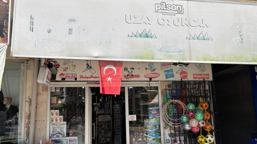 TikTok’ta viral olan Labubu karakteri, Balıkesir’de de yok satıyor. Oyuncakçılar taleplere yetişemiyor. - Resim: 4