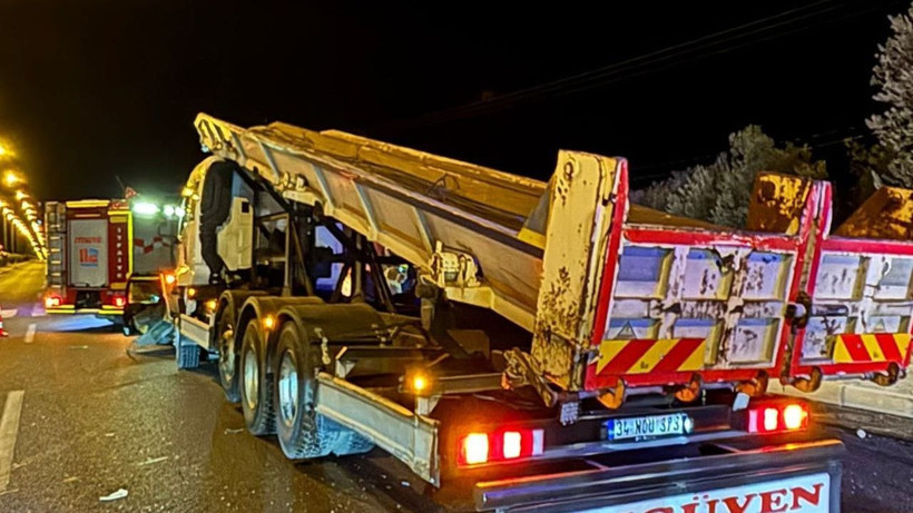 Edremit’te Zincirleme Trafik Kazası: 3 Yaralı - Resim: 4