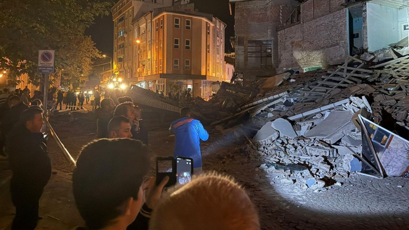 Sındırgı'da Yeni görüntüler: Yıkımın Boyutu Ortaya Çıktı - Resim: 7