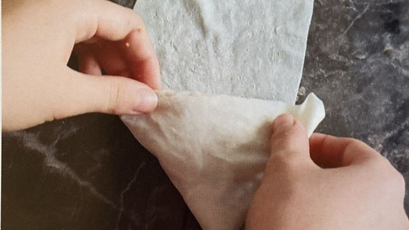 Balıkesir'in Sevilen Tatlısı: Ayvalı Muska Tatlısı - Resim: 4