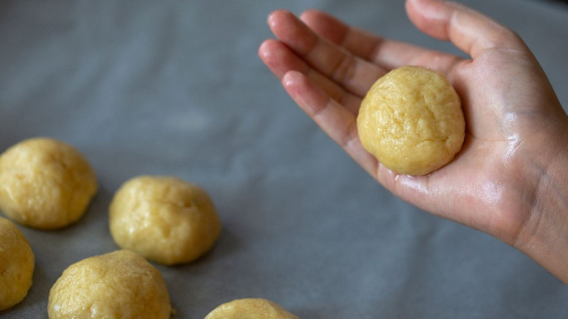 Ev Yapımı Peynirli Poğaça: Yumuşacık Tadın Sırrı - Resim: 4