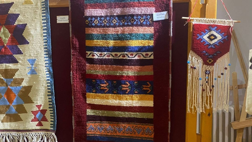 Balıkesir'de Sergilenen Her Halının Anlamı Var - Resim: 3