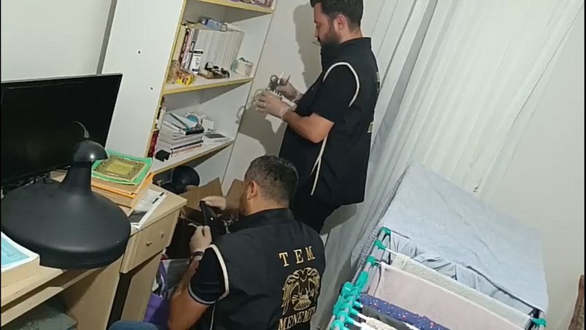 Balıkesir’de FETÖ Hücre Evine Baskın! 27 Tutuklama         