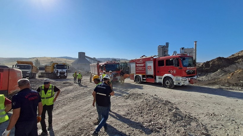 Limak'da Feci kaza Kamyon Devrildi 