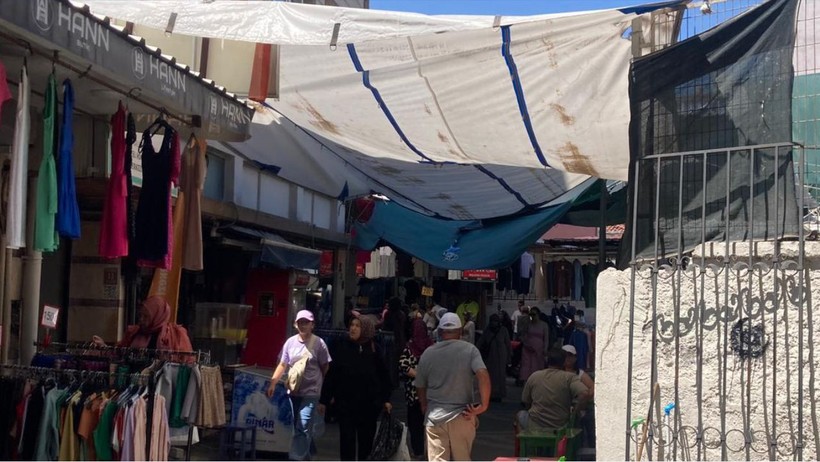 Balıkesir’de Esnaf Yaz Sıcaklarına Karşı Önlemini Aldı
