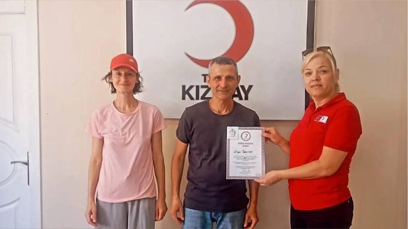 Edremit’te Kızılay’dan Düzenli Kan Bağışında Bulunanlara Ödül