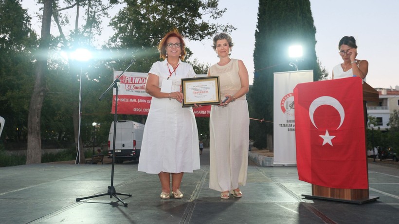 Altınoluk Kültür ve Sanat Festivali'nde Şiir ve Türkü Rüzgârı Esti