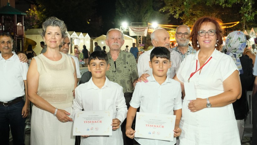  Altınoluk Kültür ve Sanat Festivali'nde Şiir ve Türkü Rüzgârı Esti
